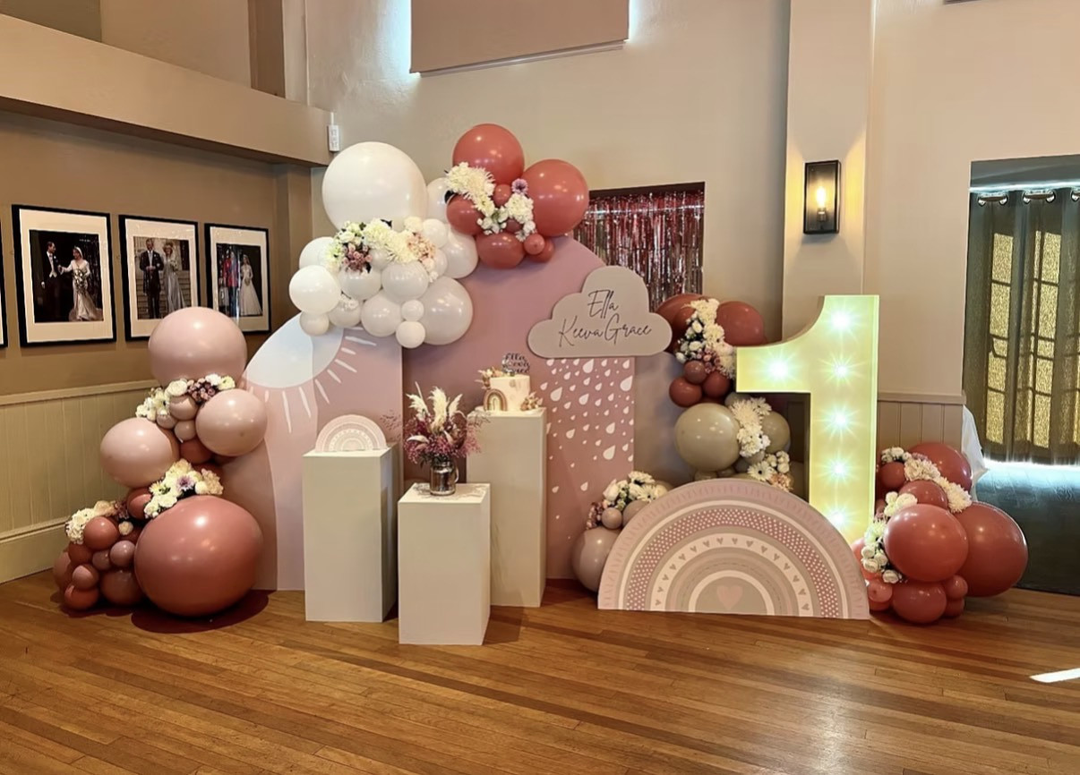 Hullaballoonza
