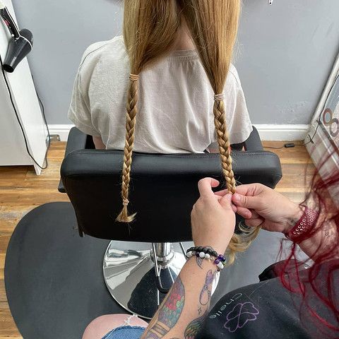 O'Neills Barbers photo