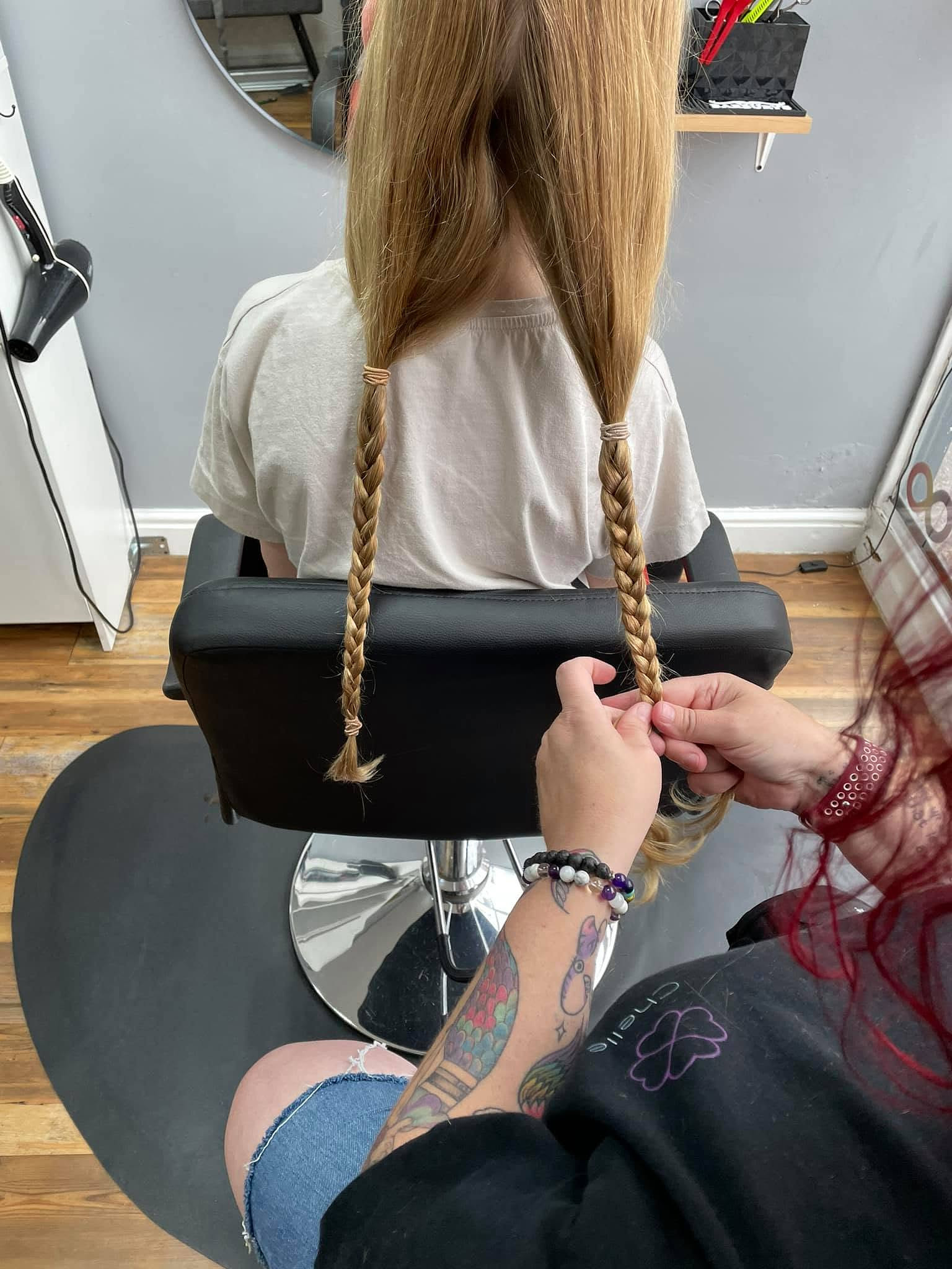 O'Neills Barbers photo